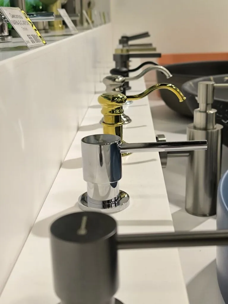 Все дозаторы Omoikiri сравнить