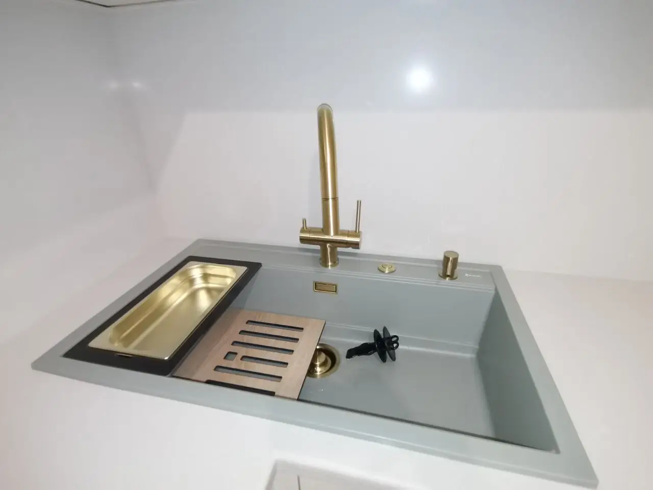 Контейнер для моек Omoikiri DC-03-1 - светлое золото